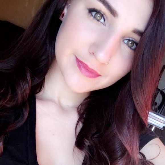 Meet your Posher, Taylor - Picture 1 of 1